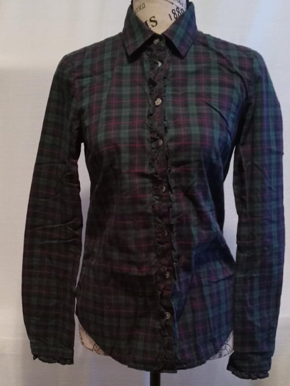 Tommy Hilfiger plaid Cotton button down blouse with pretty ruffles. XSMALL